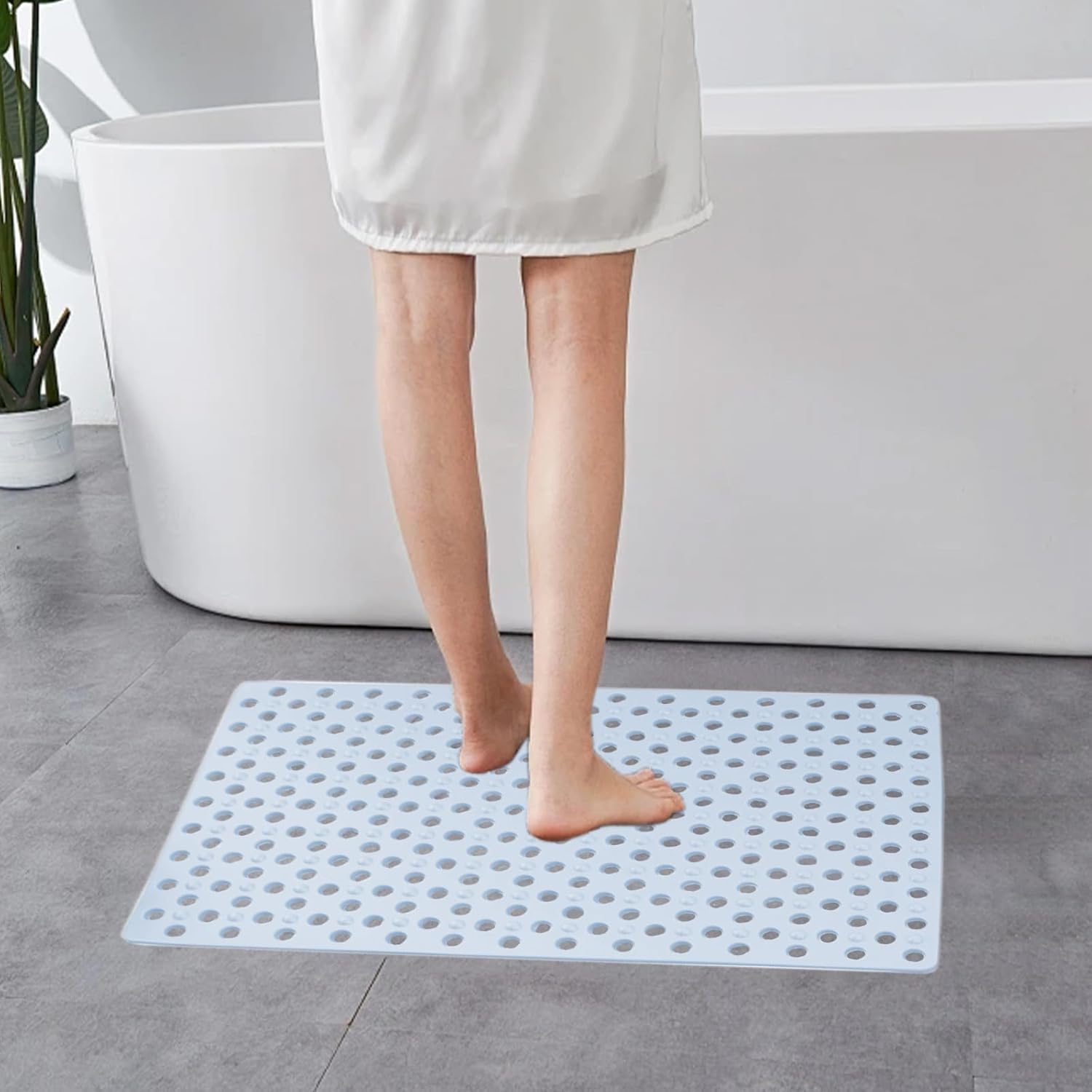Non-Slip Bath Mat with Suction Cups 27x14 Inch
